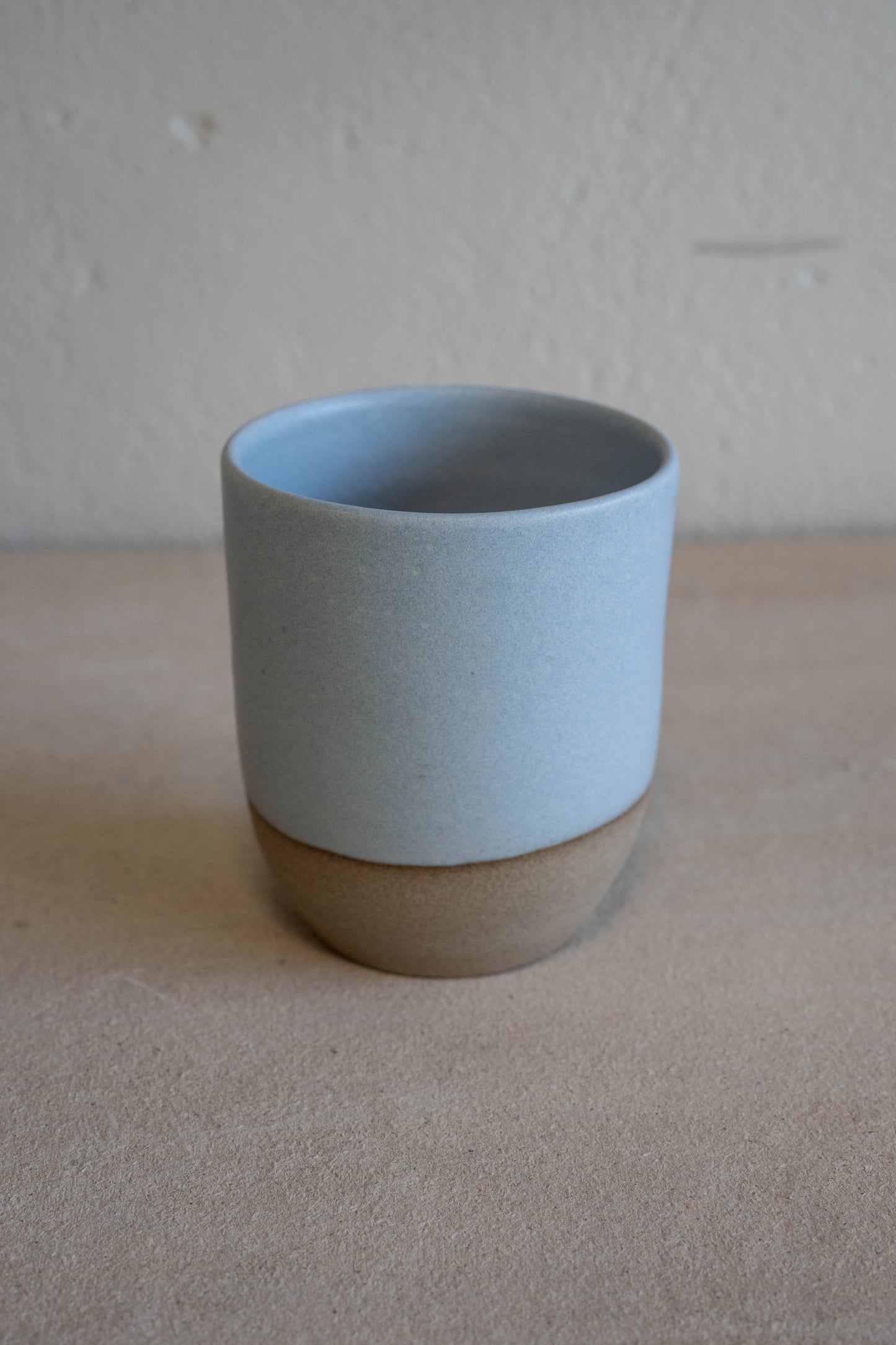 Cup in light blue + raw