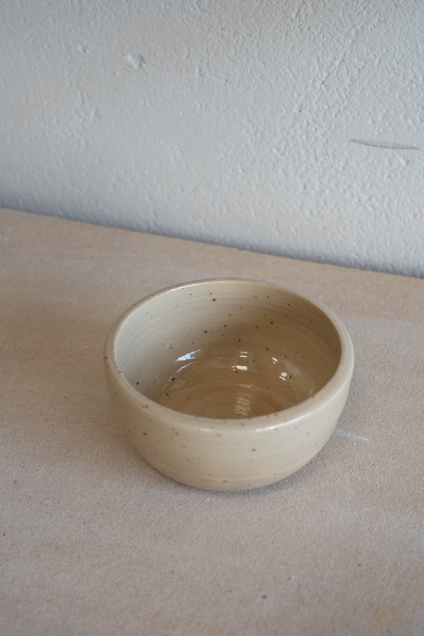 Beige speckled bowl