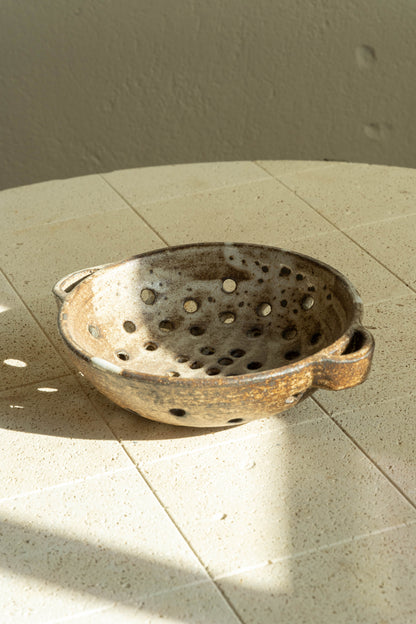 White + Brown Colander
