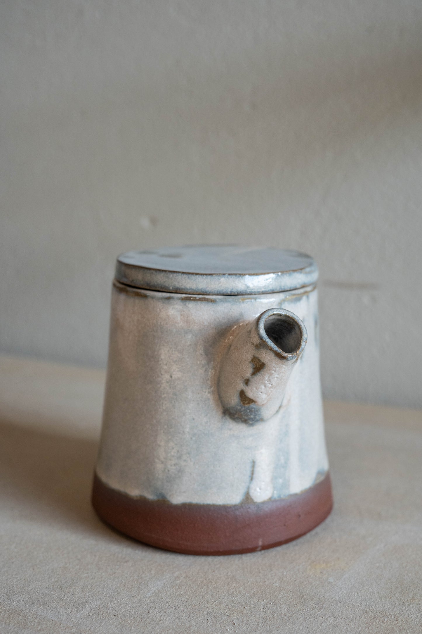 Beige teapot
